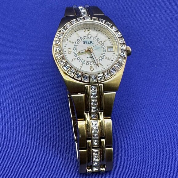 Relic by Fossil Women’s Queen’s Court 3-Hand Gold-Tone Quartz Watch - Picture 8 of 12